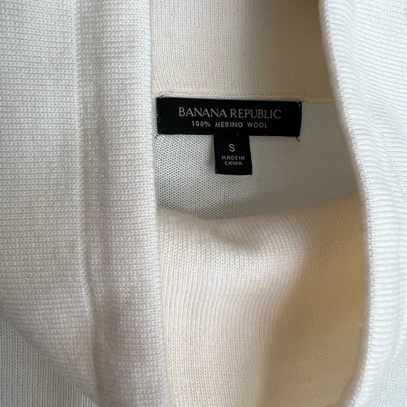 💯 Merino Wool Cowl Neck Sweater - Picture 5 of 9